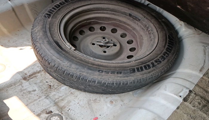 2010 Hyundai Verna TRANSFORM 1.5 SX CRDI, Diesel, Manual, 94,748 km, tyre