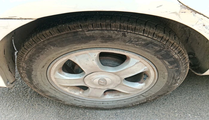 2010 Hyundai Verna TRANSFORM 1.5 SX CRDI, Diesel, Manual, 94,748 km, tyre