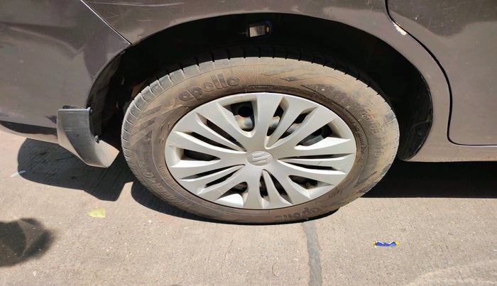 2017 Maruti Ertiga VXI CNG, CNG, Manual, 88,516 km, tyre