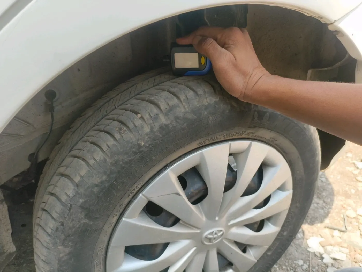 2018 Toyota Etios Liva V, CNG, Manual, 91,327 km, tyre