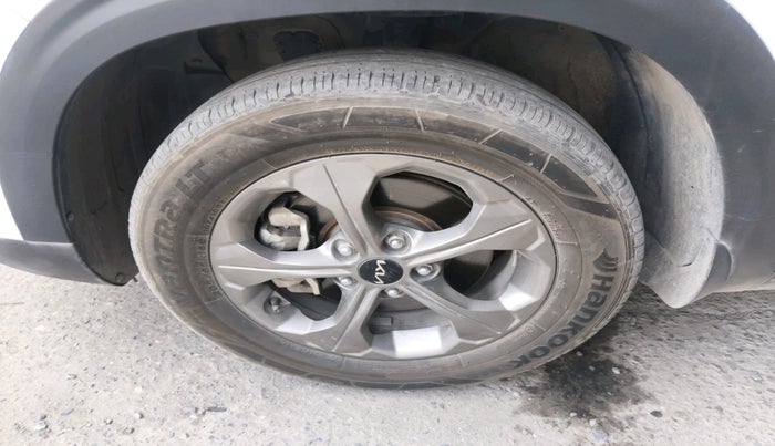 2024 KIA SELTOS  HTK PLUS 1.5 PETROL MT, Petrol, Manual, 23,269 km, tyre