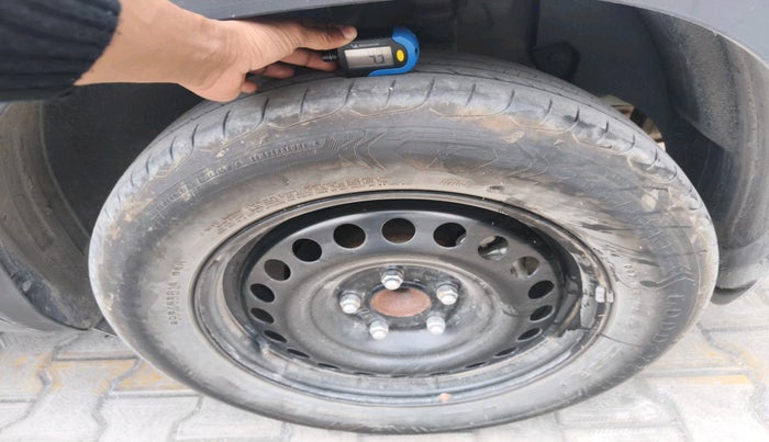 2024 KIA SELTOS  HTK PLUS 1.5 PETROL MT, Petrol, Manual, 23,269 km, tyre