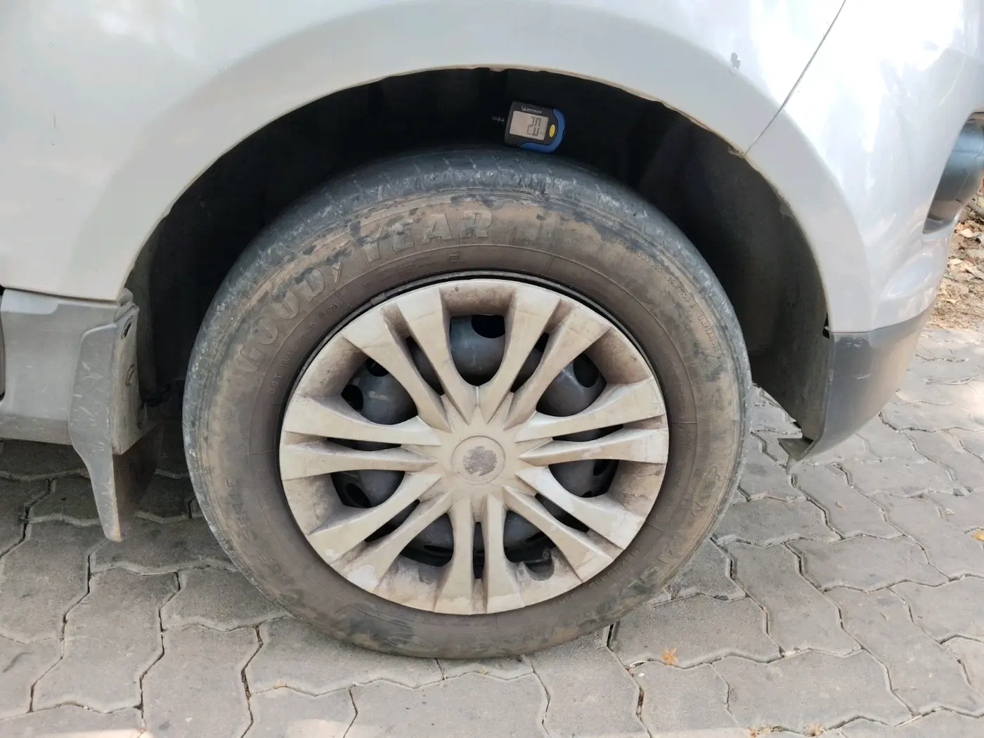 2016 Ford Ecosport TREND 1.5L DIESEL, Diesel, Manual, 1,28,138 km, tyre