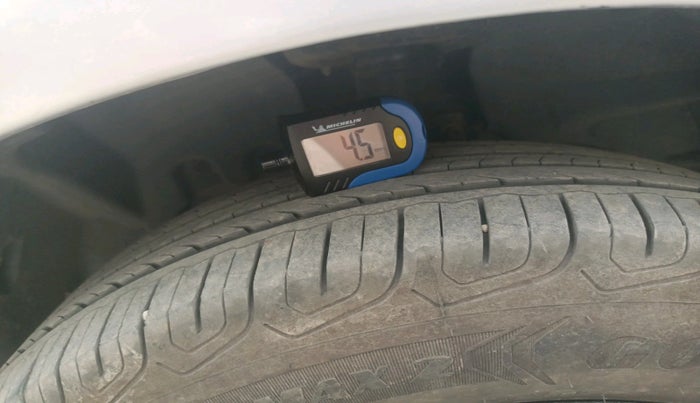 2016 Ford Ecosport TREND+ 1.5L DIESEL, Diesel, Manual, 1,30,552 km, tyre