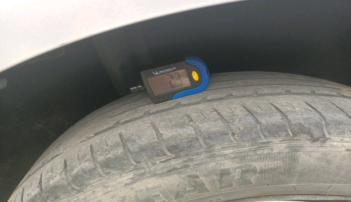 2016 Ford Ecosport TREND+ 1.5L DIESEL, Diesel, Manual, 1,30,552 km, tyre