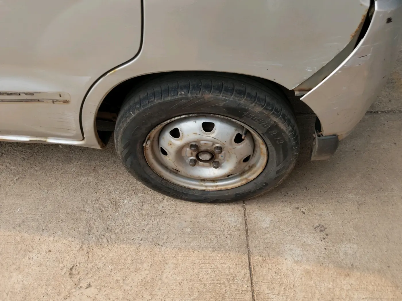 2012 Maruti Zen Estilo LXI CNG, CNG, Manual, 91,522 km, tyre