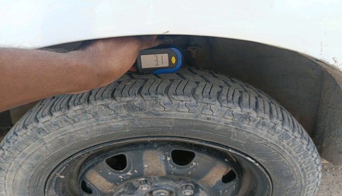 2017 Maruti Alto K10 VXI, Petrol, Manual, 1,04,615 km, tyre