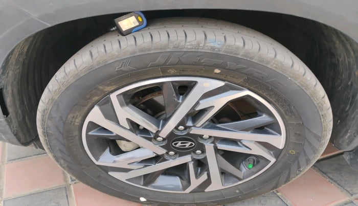 2025 Hyundai Creta SX (O) 1.5 DIESEL, Diesel, Manual, 17,459 km, tyre