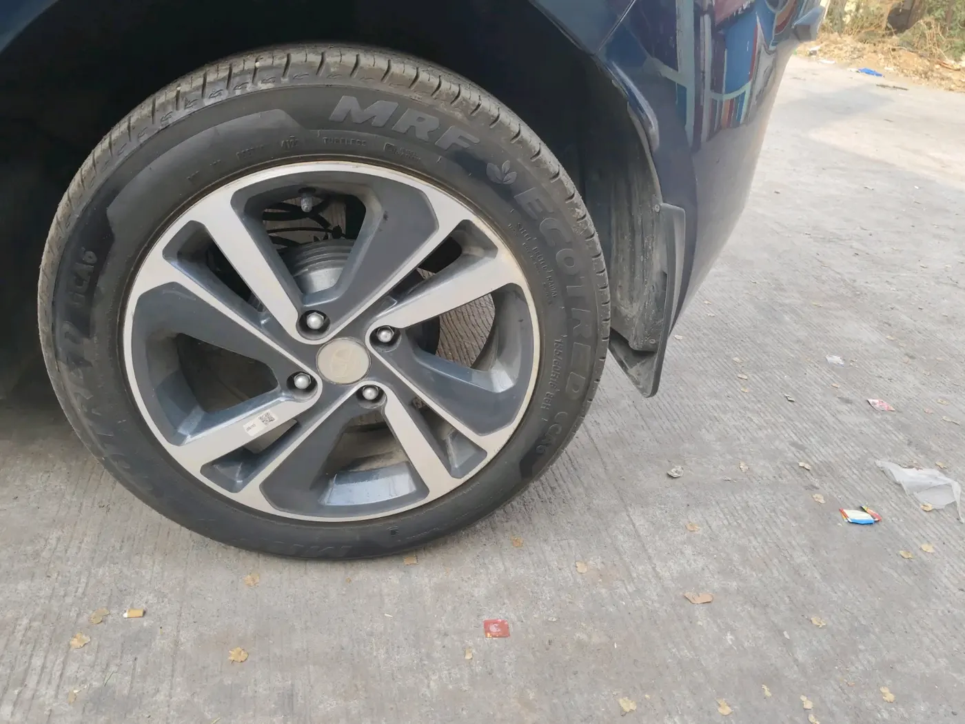 2024 Tata ALTROZ XZ + SUNROOF, Petrol, Manual, 6,108 km, tyre