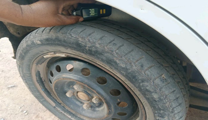 2013 Maruti Wagon R 1.0 VXI, Petrol, Manual, 1,20,335 km, tyre