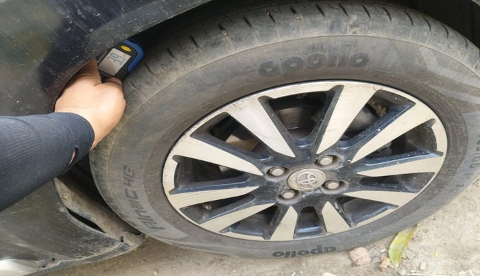 2015 Toyota Etios CROSS 1.2 G, Petrol, Manual, 77,889 km, tyre