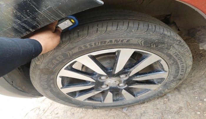 2015 Toyota Etios CROSS 1.2 G, Petrol, Manual, 77,889 km, tyre