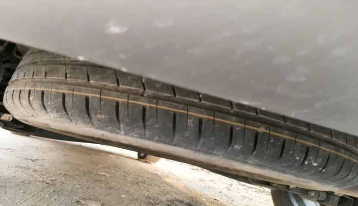 2024 Hyundai ALCAZAR Signature 6 STR 1.5 Turbo GDi Petrol DCT, Petrol, Automatic, 28,465 km, tyre