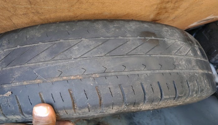 2015 Honda Amaze 1.2L I-VTEC S, Petrol, Manual, 75,016 km, tyre