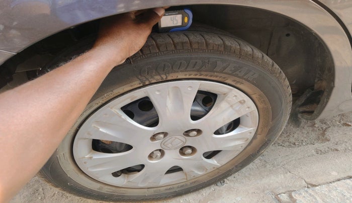 2015 Honda Amaze 1.2L I-VTEC S, Petrol, Manual, 75,016 km, tyre