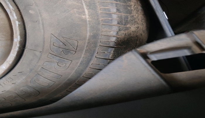 2017 Maruti Wagon R 1.0 LXI CNG, CNG, Manual, 87,349 km, tyre