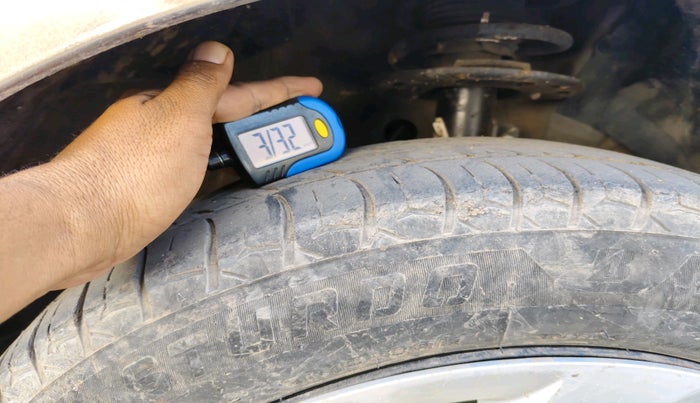 2020 Maruti Ertiga VXI CNG, CNG, Manual, 1,07,591 km, tyre