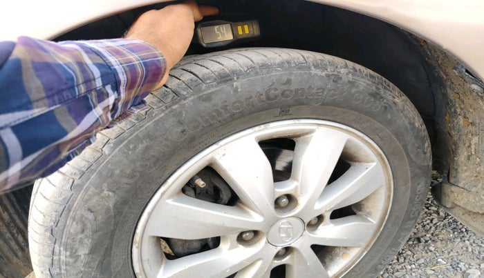 2013 Hyundai i20 SPORTZ 1.2, Petrol, Manual, 1,01,210 km, tyre