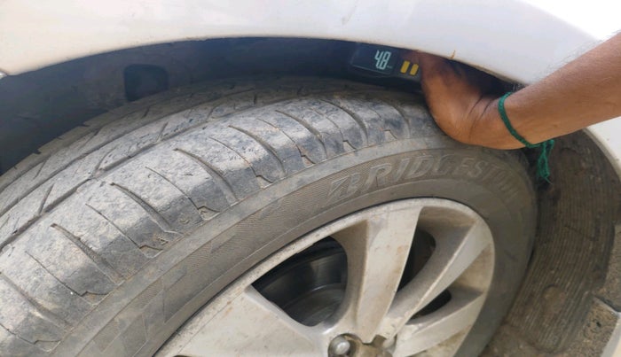 2012 Hyundai Verna FLUIDIC 1.6 CRDI SX, Diesel, Manual, 89,325 km, tyre