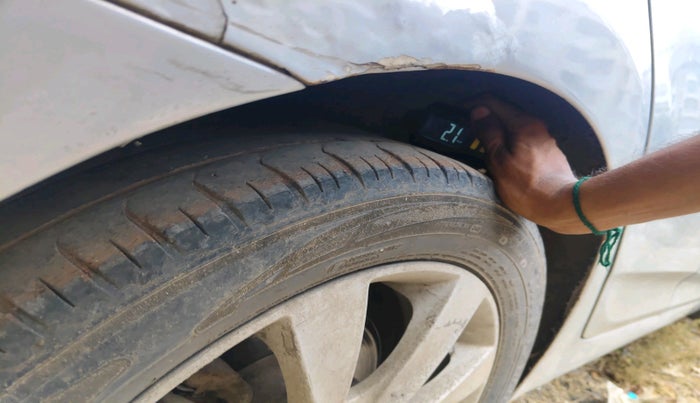 2012 Hyundai Verna FLUIDIC 1.6 CRDI SX, Diesel, Manual, 89,325 km, tyre