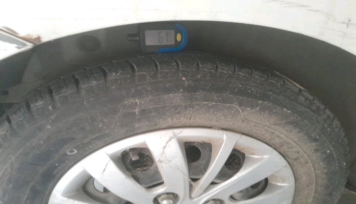 2015 Hyundai i10 SPORTZ 1.1, Petrol, Manual, 20,000 km, tyre