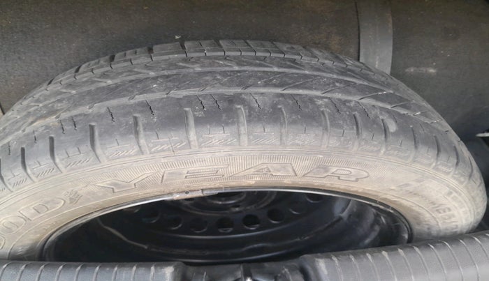 2016 Hyundai Grand i10 MAGNA 1.2 KAPPA VTVT, CNG, Manual, 79,351 km, tyre