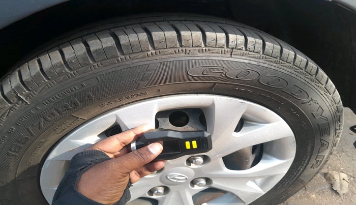 2016 Hyundai Grand i10 MAGNA 1.2 KAPPA VTVT, CNG, Manual, 79,351 km, tyre