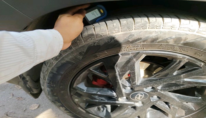 2025 Hyundai Creta SX (O) 1.5 Petrol Knight Edition, Petrol, Manual, 26,853 km, tyre