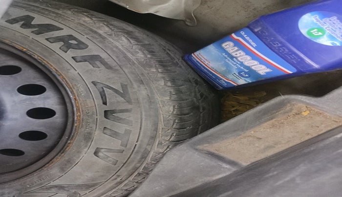 2011 Toyota Corolla Altis J PETROL, CNG, Manual, 1,50,026 km, tyre