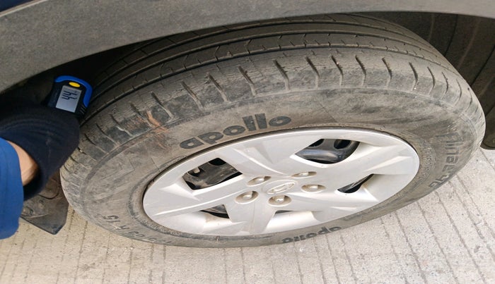 2020 Hyundai VENUE S 1.2, Petrol, Manual, 27,667 km, tyre