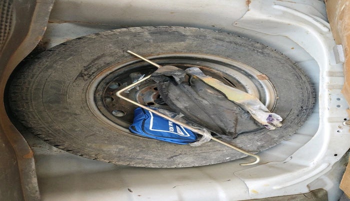 2014 Hyundai i10 MAGNA 1.1, Petrol, Manual, 77,624 km, tyre