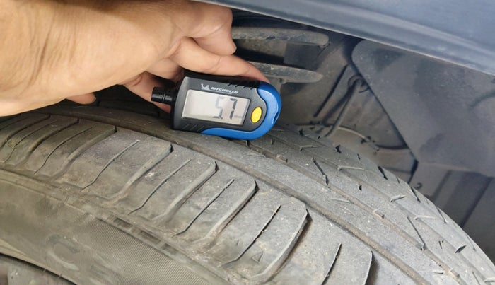 2019 Maruti Vitara Brezza ZDI, Diesel, Manual, 1,29,419 km, tyre