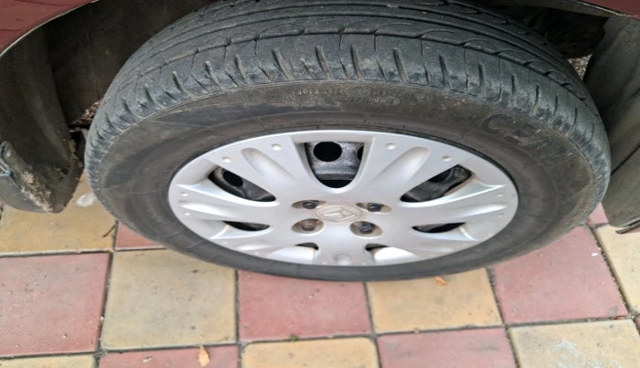 2014 Honda Amaze 1.2L I-VTEC S, Petrol, Manual, 45,676 km, tyre