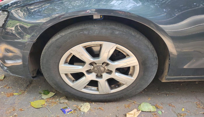 2011 Audi A4 1.8 TFSI, Petrol, Automatic, 48,513 km, tyre