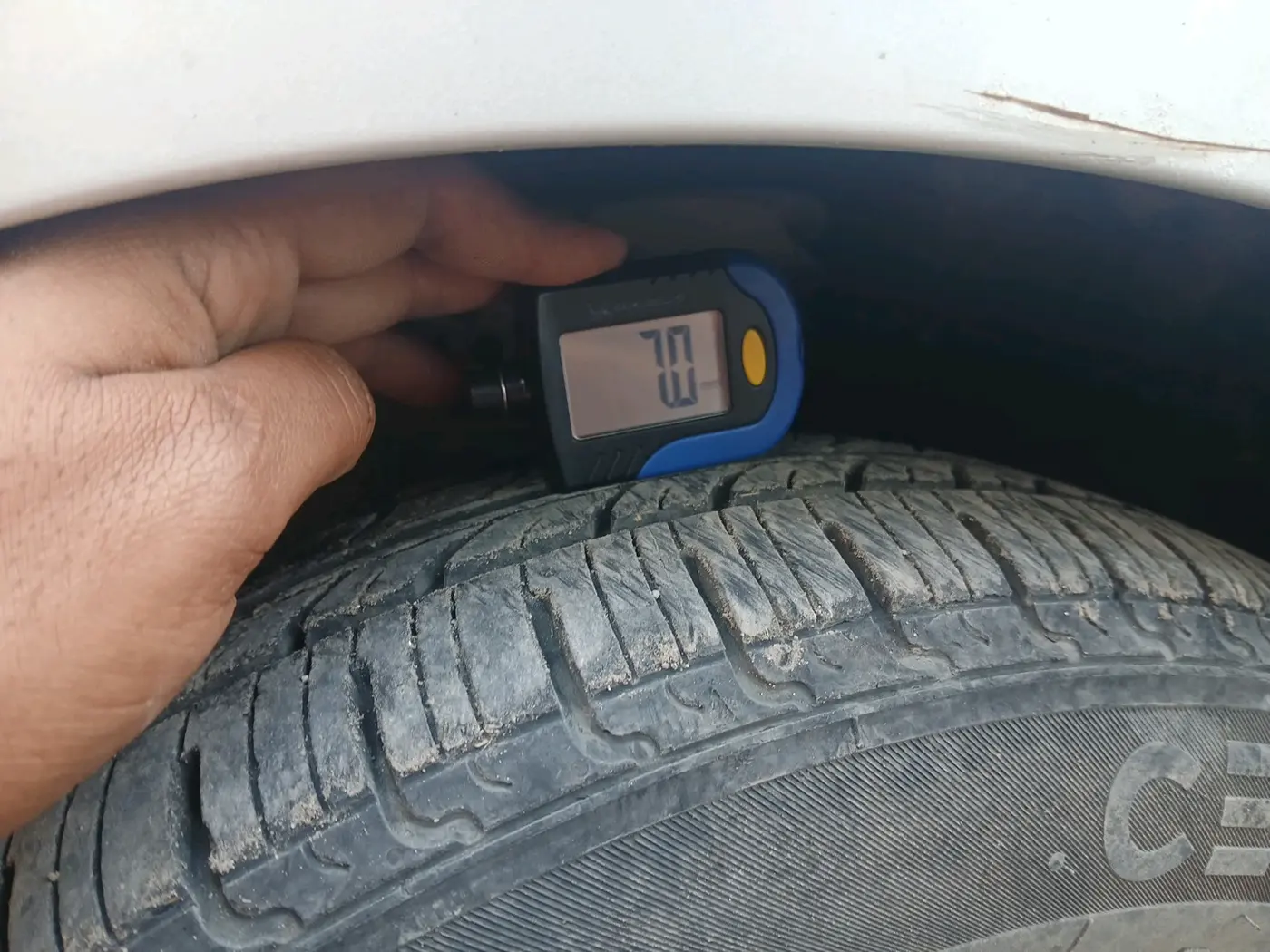 2017 Maruti Celerio VXI, Petrol, Manual, 33,774 km, tyre