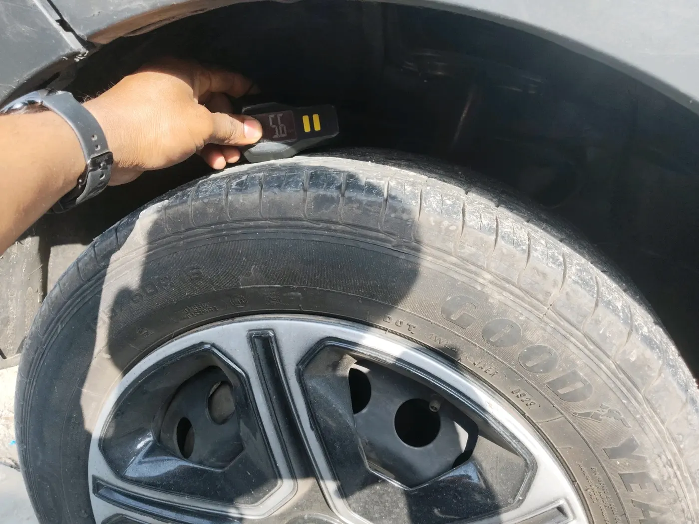 2023 Tata NEXON XM SUNROOF PETROL, Petrol, Manual, 56,858 km, tyre