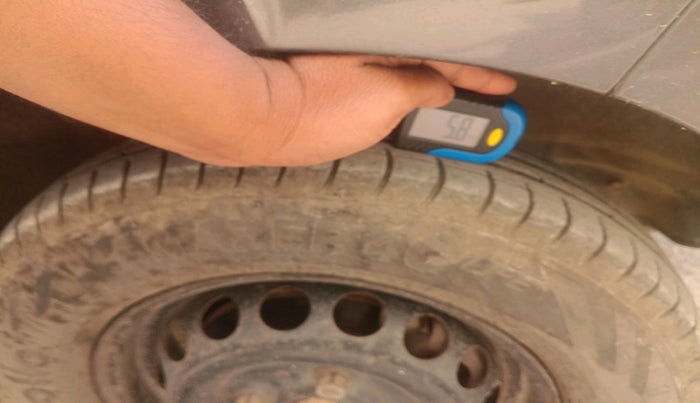 2014 Maruti Alto 800 LXI, Petrol, Manual, 41,044 km, tyre