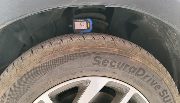 2024 Mahindra XUV 3XO AX5L 1.2 TGDi AT, Petrol, Automatic, 10,104 km, tyre