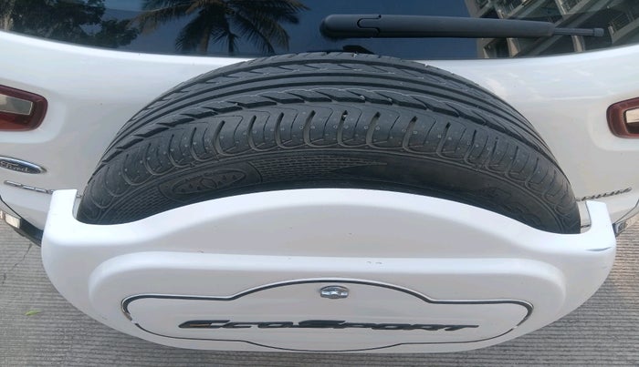 2021 Ford Ecosport TITANIUM 1.5L SPORTS(SUNROOF) DIESEL, Diesel, Manual, 1,10,563 km, tyre