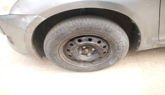 2013 Maruti Swift VDI, Diesel, Manual, 1,72,407 km, tyre