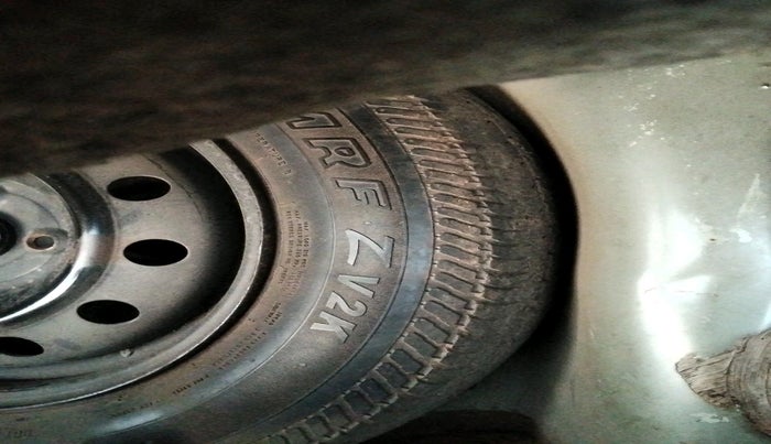 2013 Maruti Swift VDI, Diesel, Manual, 1,72,407 km, tyre