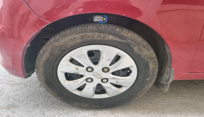 2011 Hyundai i10 SPORTZ 1.2, Petrol, Manual, 38,273 km, tyre