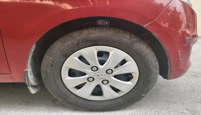 2011 Hyundai i10 SPORTZ 1.2, Petrol, Manual, 38,273 km, tyre