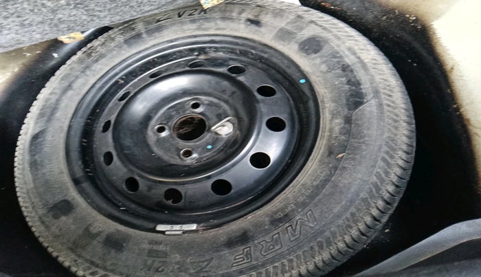 2017 Maruti Swift VXI, Petrol, Manual, 56,447 km, tyre