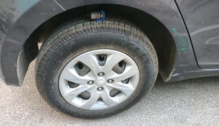 2015 Hyundai Elite i20 MAGNA 1.2, Petrol, Manual, 83,747 km, tyre