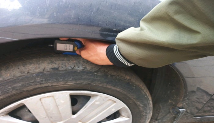 2011 Ford Figo ZXI 1.2 PETROL, Petrol, Manual, 1,34,313 km, tyre