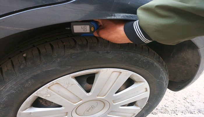 2011 Ford Figo ZXI 1.2 PETROL, Petrol, Manual, 1,34,313 km, tyre