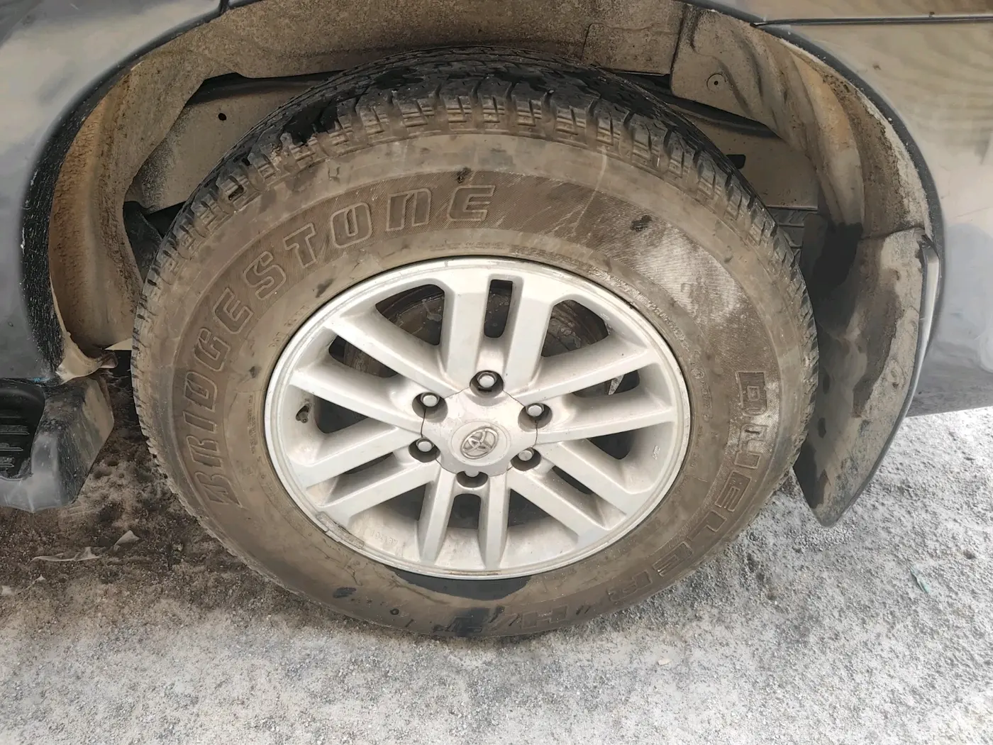 2012 Toyota Fortuner 3.0 4X2 AT, Diesel, Automatic, 1,44,759 km, tyre