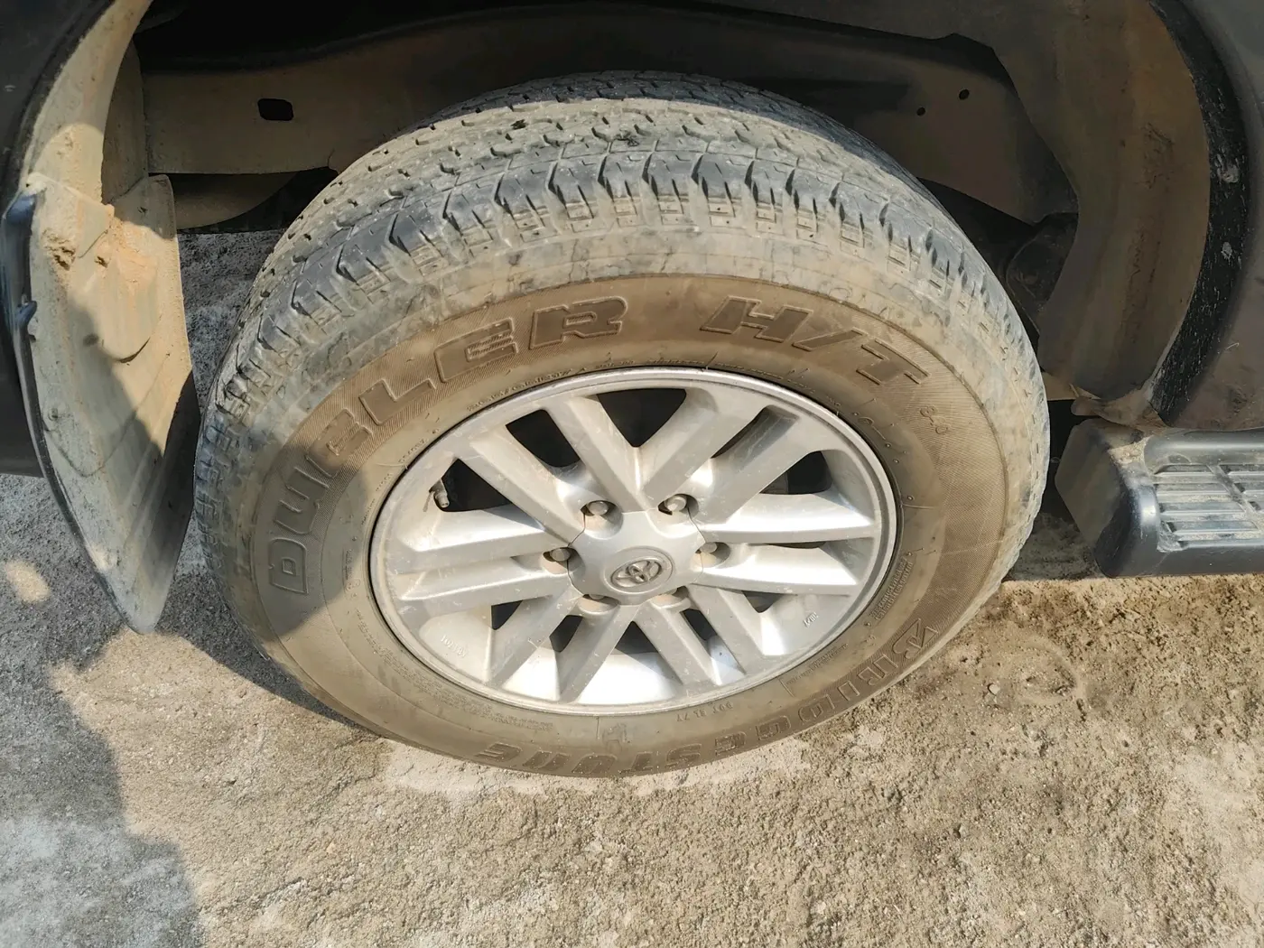 2012 Toyota Fortuner 3.0 4X2 AT, Diesel, Automatic, 1,44,759 km, tyre