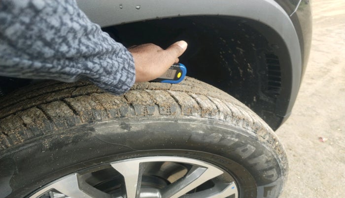 2026 Mahindra SCORPIO-N Z8 Select Petrol MT, Petrol, Manual, 753 km, tyre